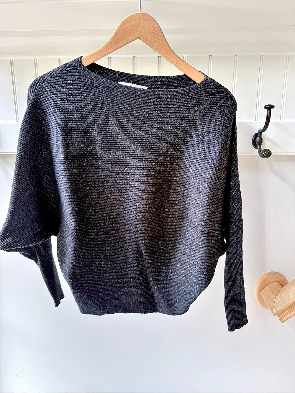 philosophy Black Sweater Size small Like New